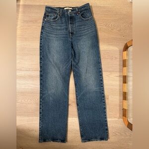 Levi’s Ribcage Straight Jean